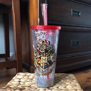Harry Potter: double wall glitter tumbler with straw 24oz.